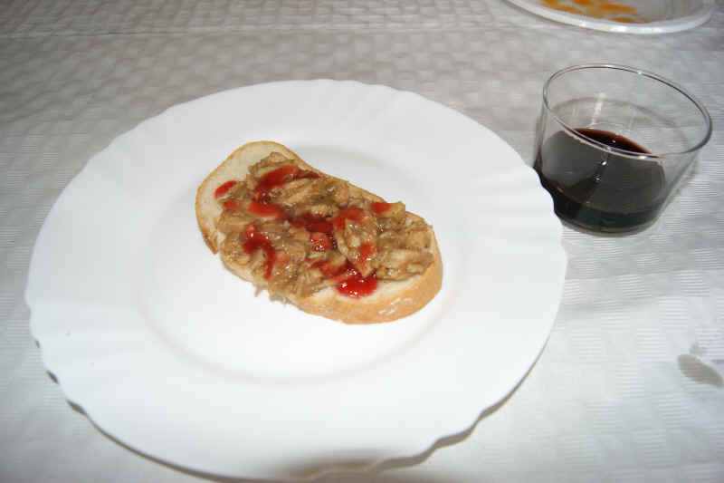 Receta de Tosta de pollo con Coca cola y coulis de fresa