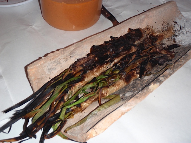 Receta de calçots con salsa romesco