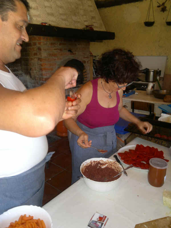 Receta de pimientos del piquillo rellenos de morcilla