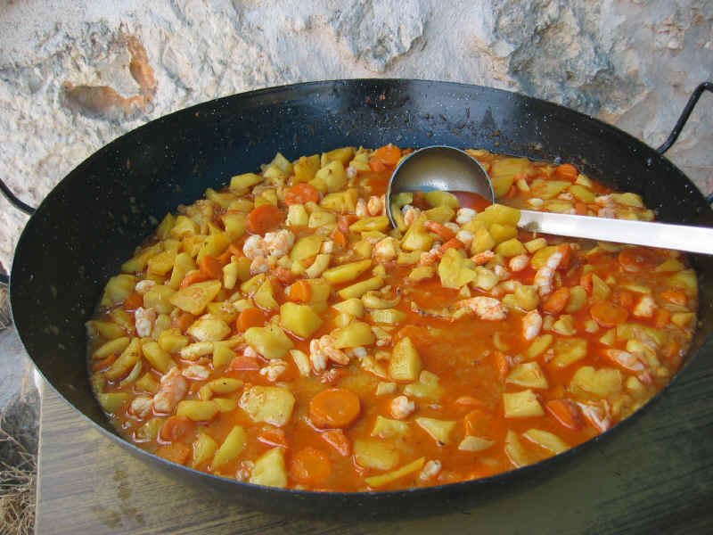 Receta de guiso de sepia con langostinos