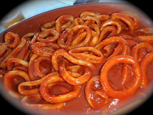 Calamares con tomate