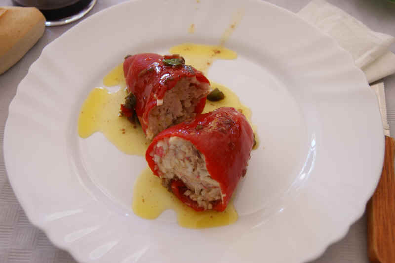 Receta de pimientos de piquillo rellenos en vinagreta