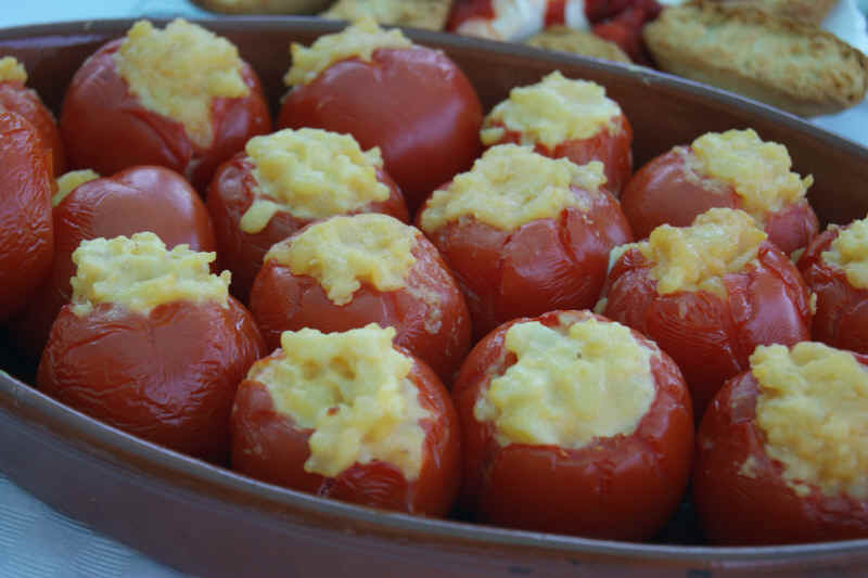 Receta de tomates rellenos de tortilla de patata
