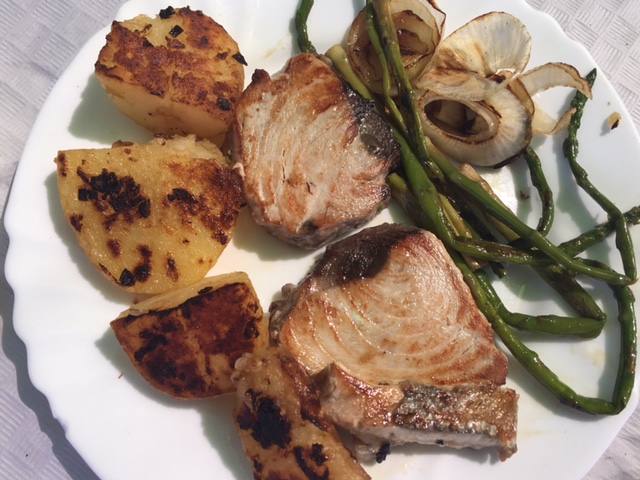 Receta de Bonito a la plancha con guarnición