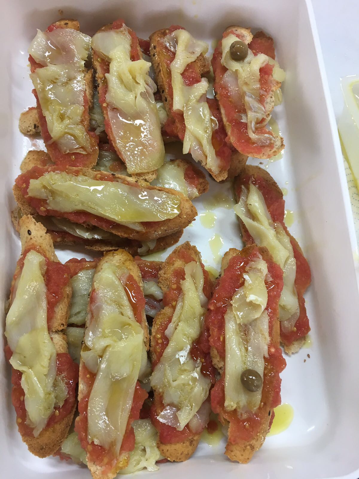 Receta de tosta de bacalao ahumado con tomate