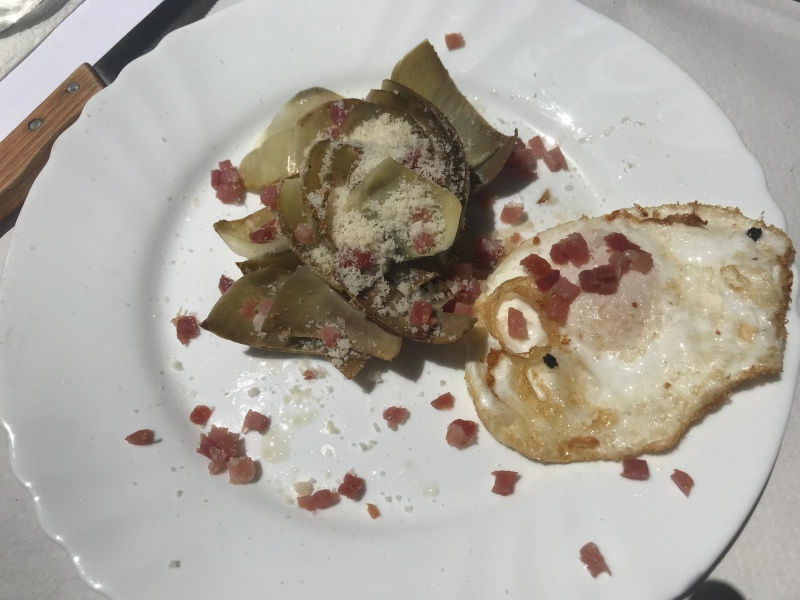 Receta de flor de alcachofa con huevo frito