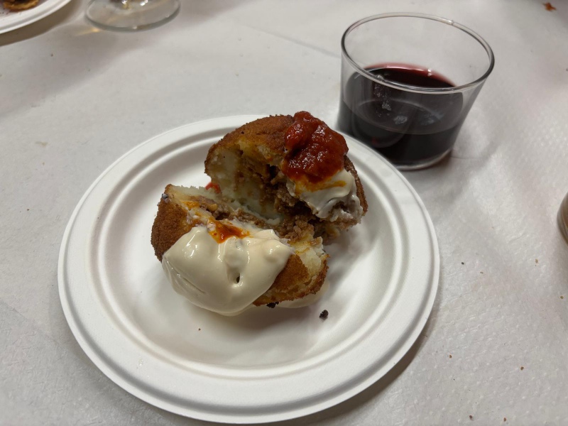 Receta de bombas de la Barceloneta Receta de bombas de la Barceloneta